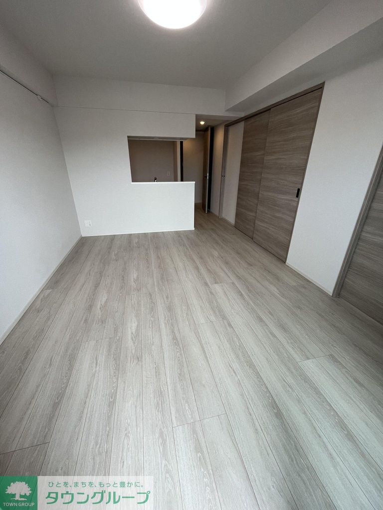 居室・リビング　玄関