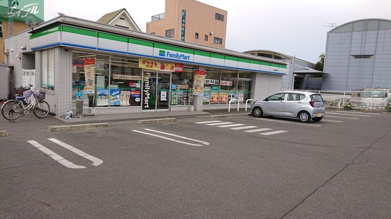 コンビニ　ファミリーマート岡山西長瀬店（コンビニ）まで233m