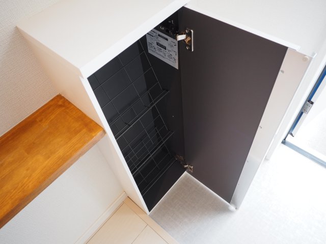 収納　すっきり片付くシューズボックス