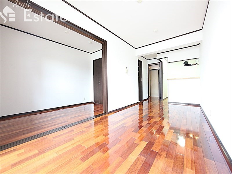 居室・リビング　内装