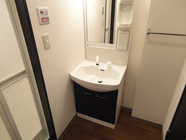 洗面設備　洗髪洗面化粧台