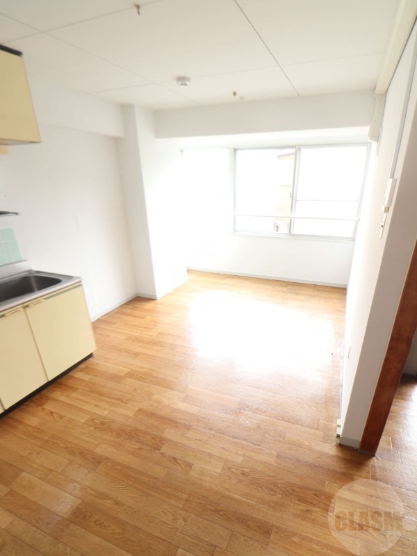 居室・リビング　明るいお部屋