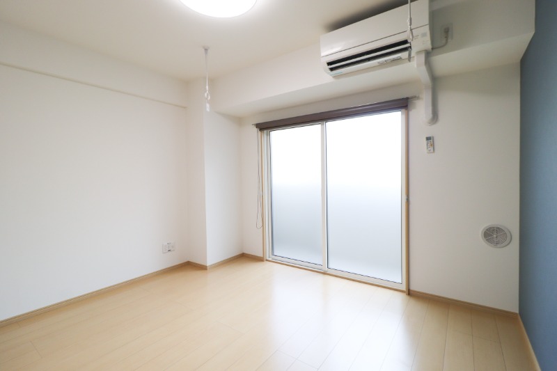 居室・リビング　図面と現状に相違がある場合には現状を優先