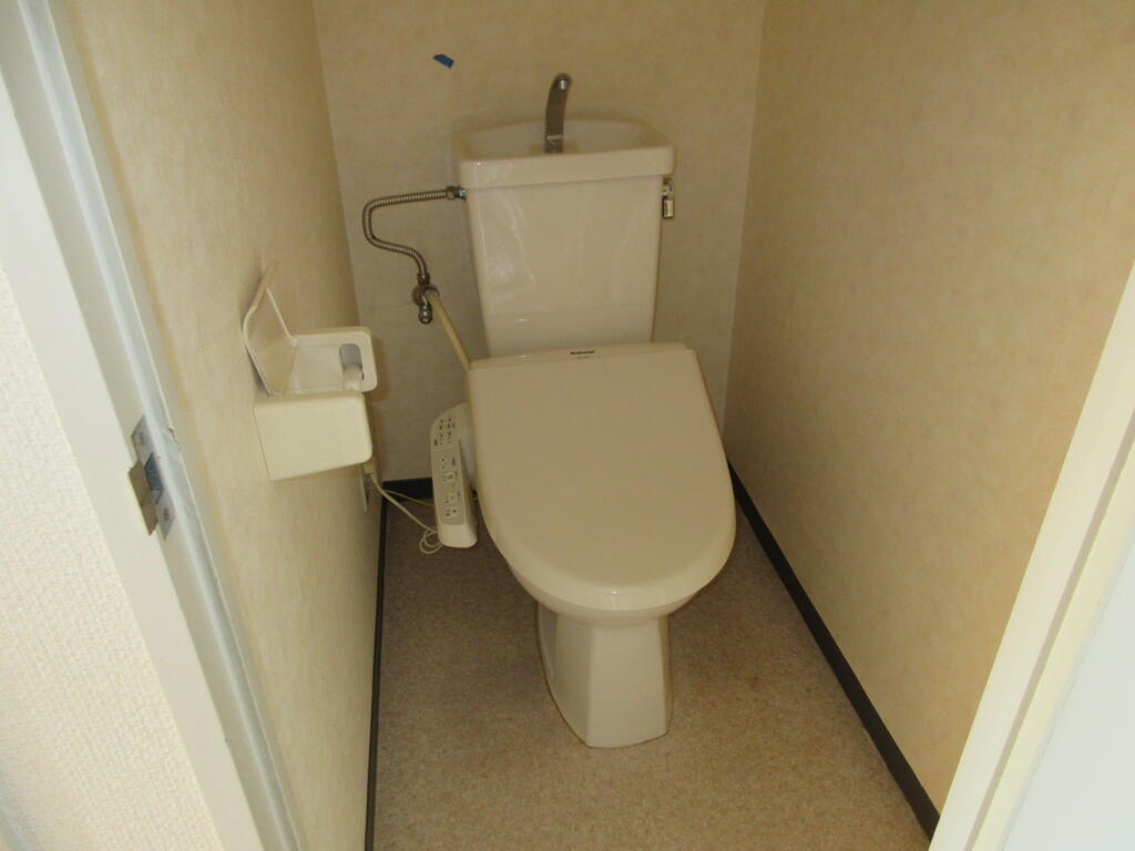 トイレ　※写真は別のお部屋のものです。現況を優先させて頂きます。