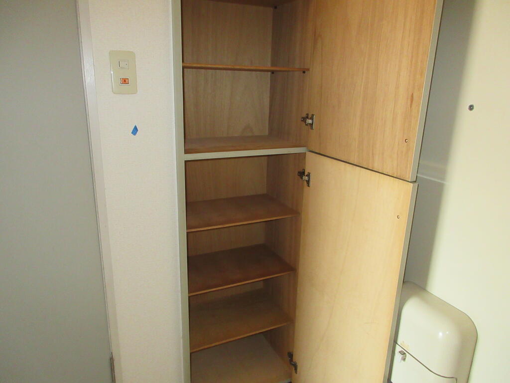 玄関　※写真は別のお部屋のものです。現況を優先させて頂きます。