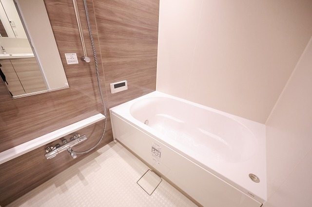 バス・シャワールーム　バス
