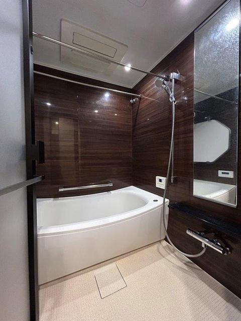 バス・シャワールーム　バスルーム