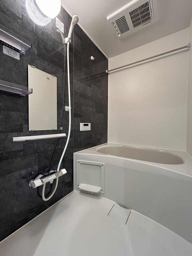 バス・シャワールーム　バスルーム