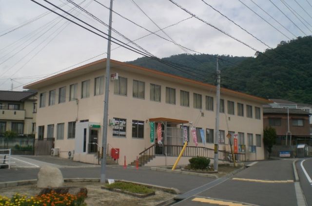 郵便局　糸崎郵便局（郵便局）まで61m