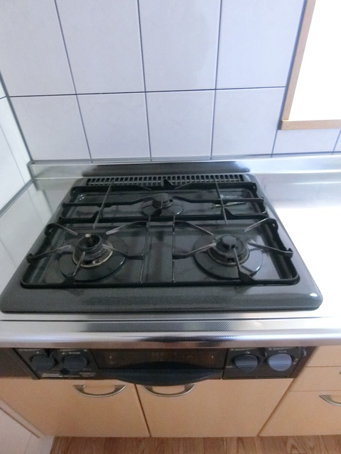 その他設備　３口ガスコンロ