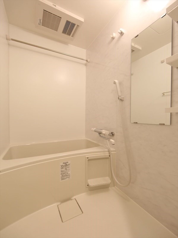 バス・シャワールーム　バスルーム　浴室暖房乾燥機付き