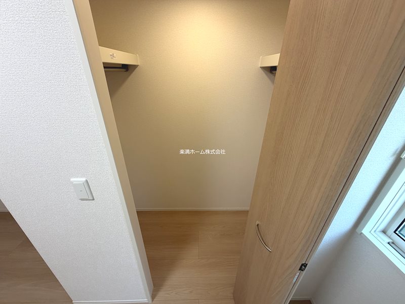 収納　ウオークインクローゼット♪