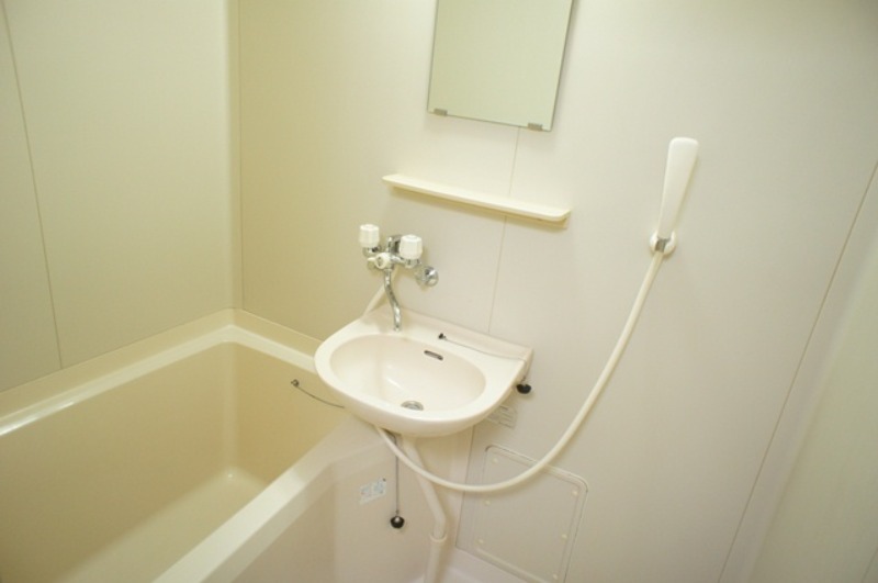 バス・シャワールーム　図面と現状に相違がある場合には現状を優先