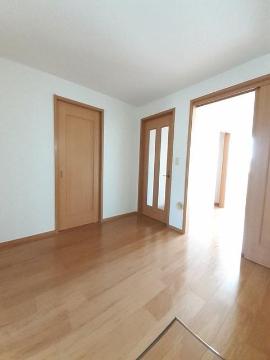 居室・リビング　室内