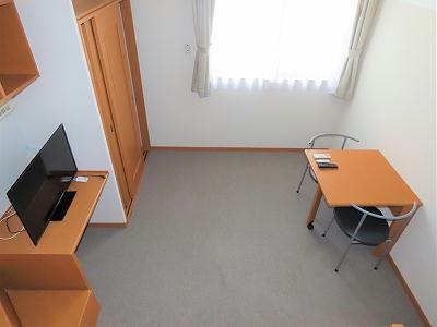 居室・リビング　ベッド上からのアングルです