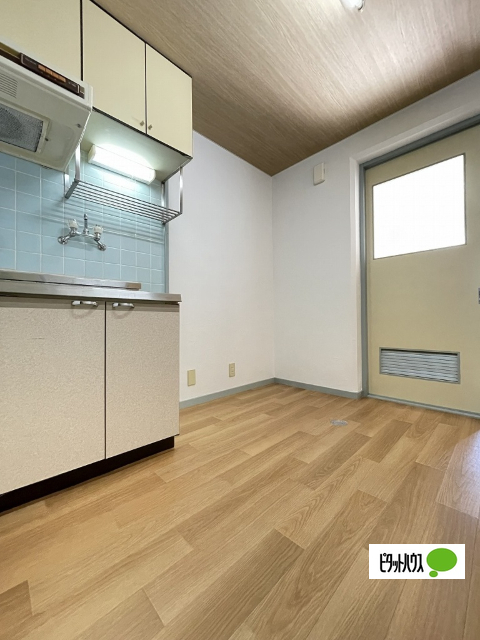 居室・リビング　３０１