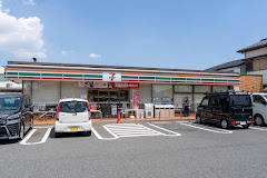 コンビニ　セブンイレブン 練馬高松3丁目店（コンビニ）まで321m