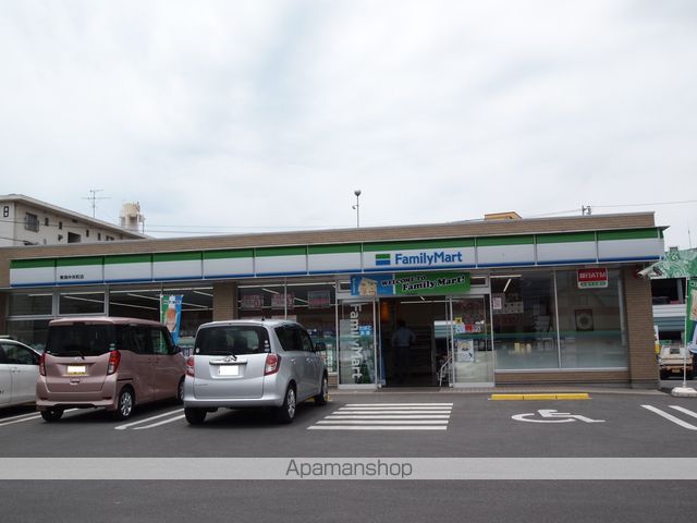 コンビニ　ファミリーマート東海中央町店（コンビニ）まで662m