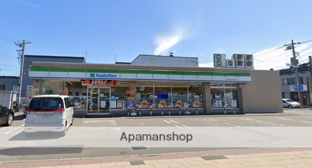 コンビニ　ファミリーマート札幌北４０条東８丁目店（コンビニ）まで260m