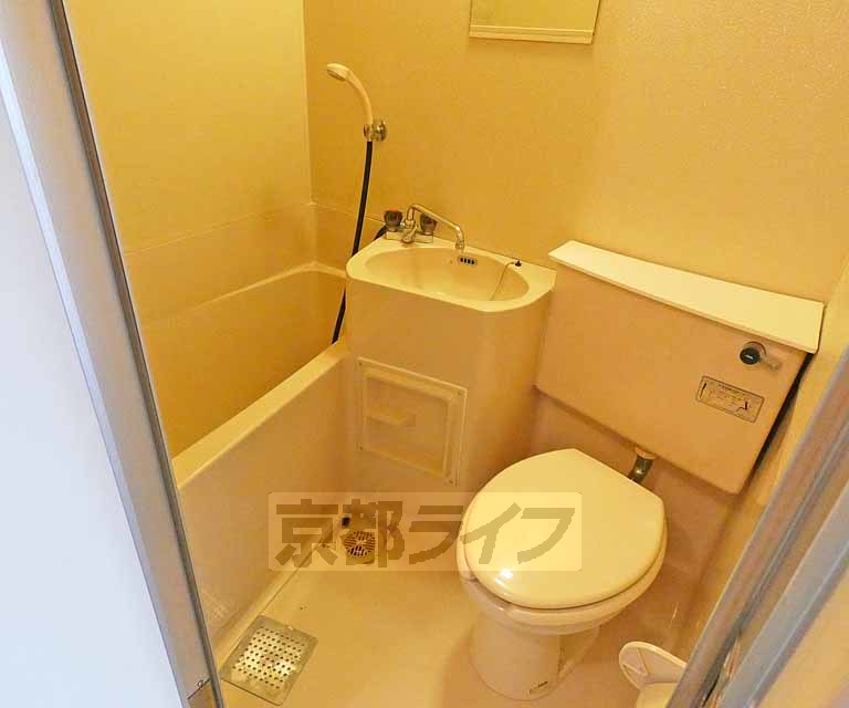 バス・シャワールーム　ユニットバスです！