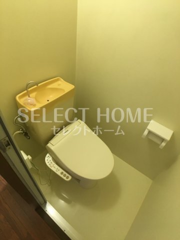 トイレ　ゆったりとした空間のトイレです 同型タイプ