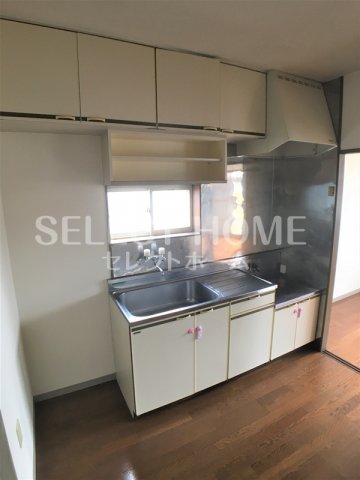 キッチン　コンパクトなキッチンで掃除もラクラク 同型タイプ