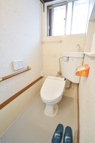 トイレ　清潔感があるトイレです。入るとホッとする、そんな空間。
