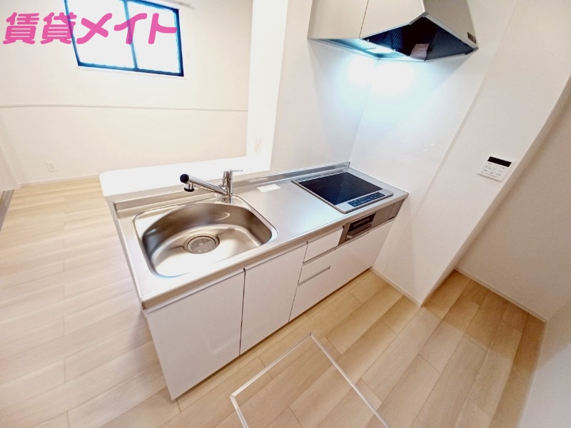 キッチン　同型参考写真です。