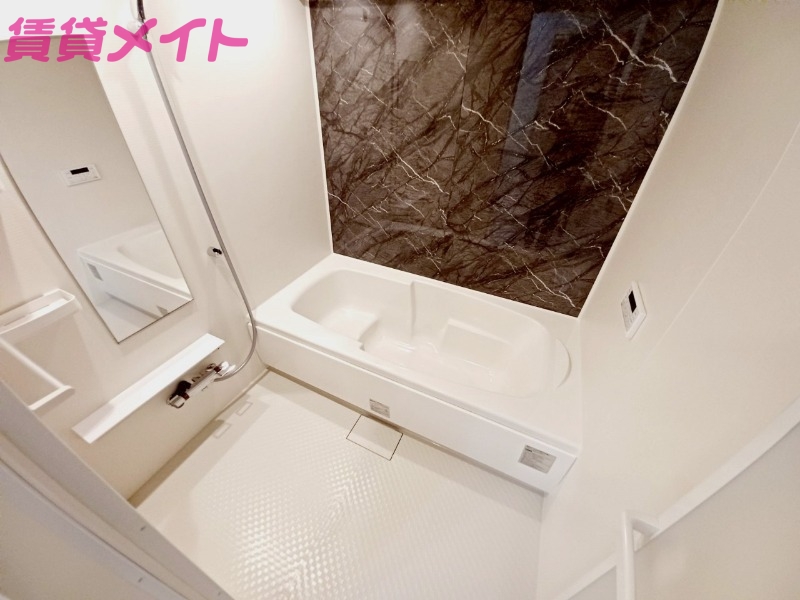 バス・シャワールーム　同型参考写真です。