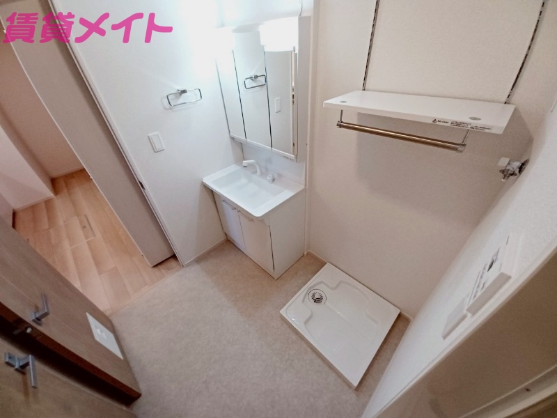 洗面設備　同型参考写真です。