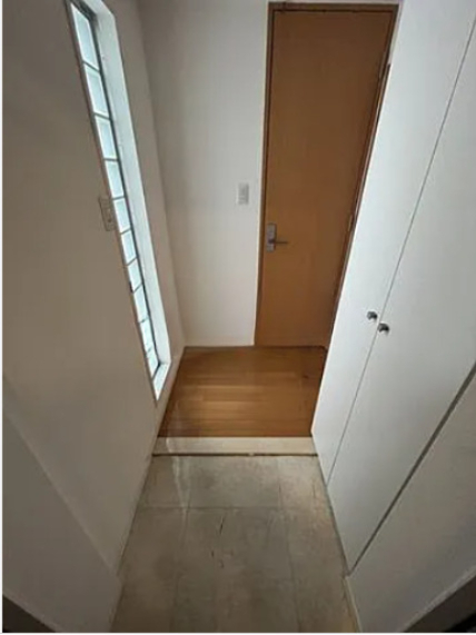 玄関　別号室のお写真でございますので、参考程度にご覧くださいませ。