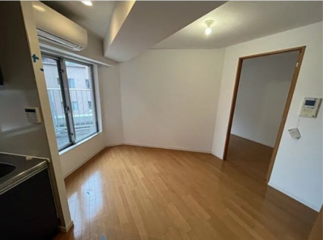 居室・リビング　別号室のお写真でございますので、参考程度にご覧くださいませ。