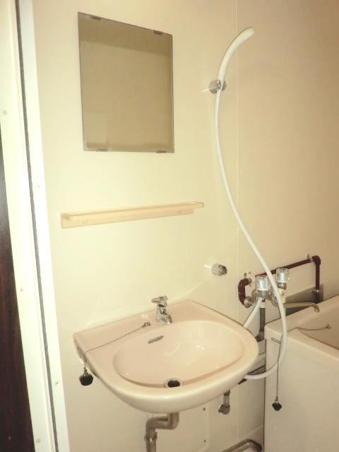 洗面設備　朝の眠気を覚ましてください。