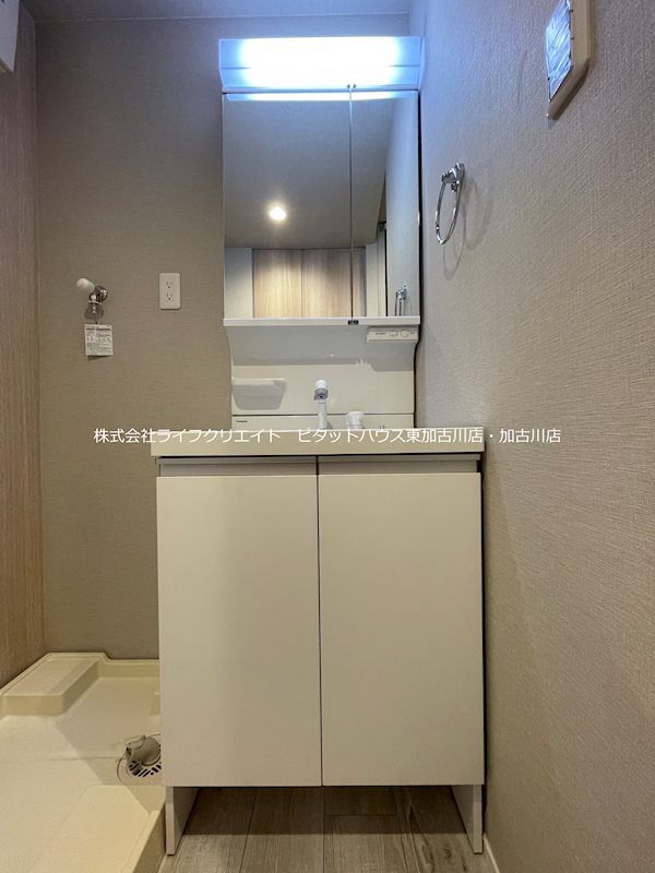 洗面設備　写真は101号室