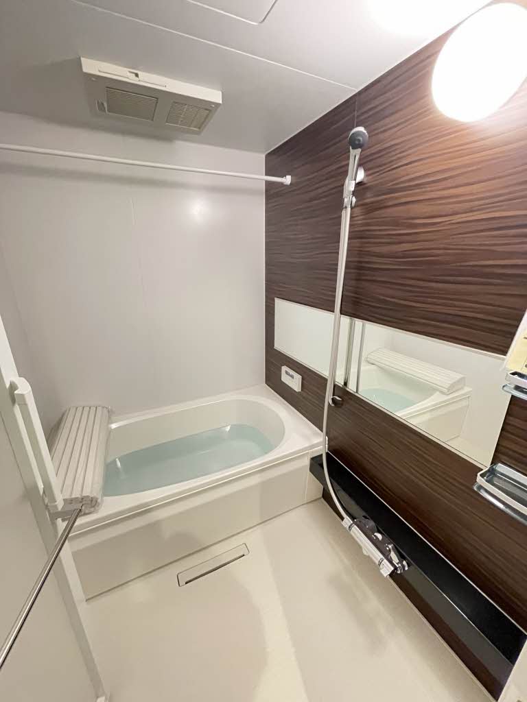 バス・シャワールーム