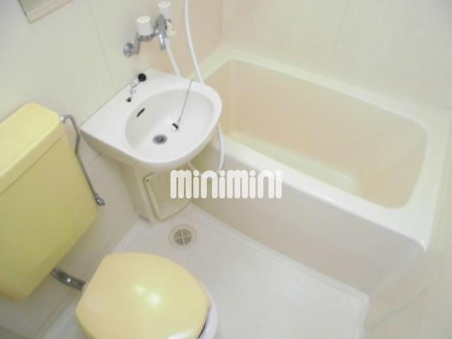 バス・シャワールーム　ユニットバスは掃除が楽です