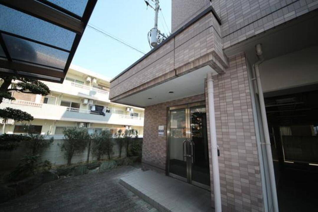 エントランス　アプローチ