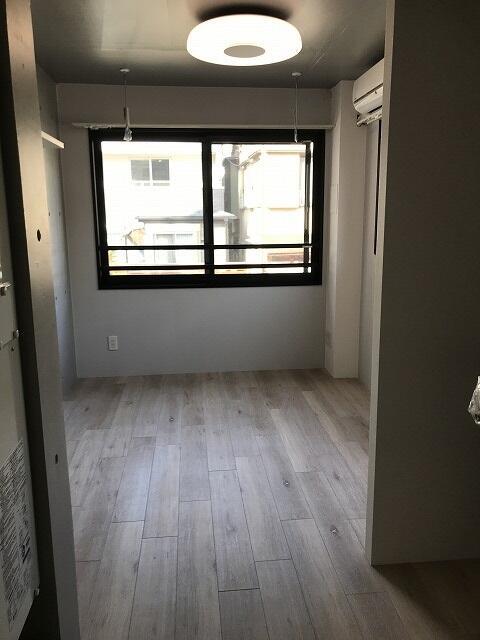 居室・リビング　?