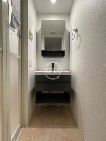 洗面設備　セレニテ難波グランデシュッド　独立洗面台
