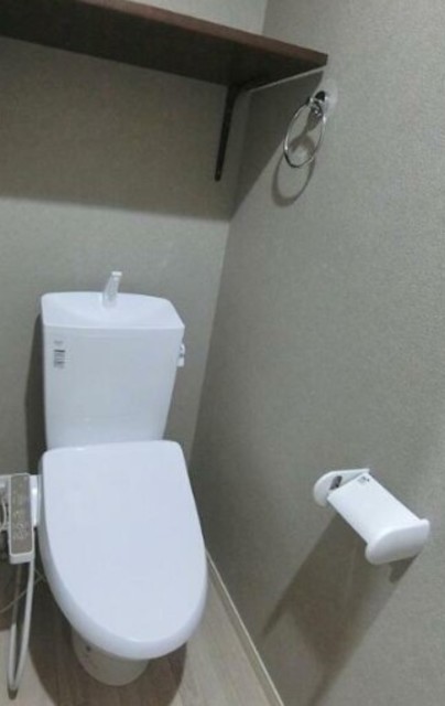 トイレ　別部屋同施工