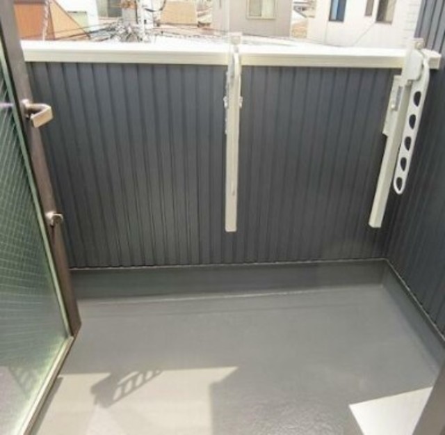 バルコニー　別部屋同施工