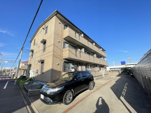 建物外観　お洒落な外観。南向き日当たり良好