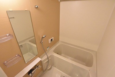 バス・シャワールーム　★追焚機能＆浴室乾燥機付き浴室★