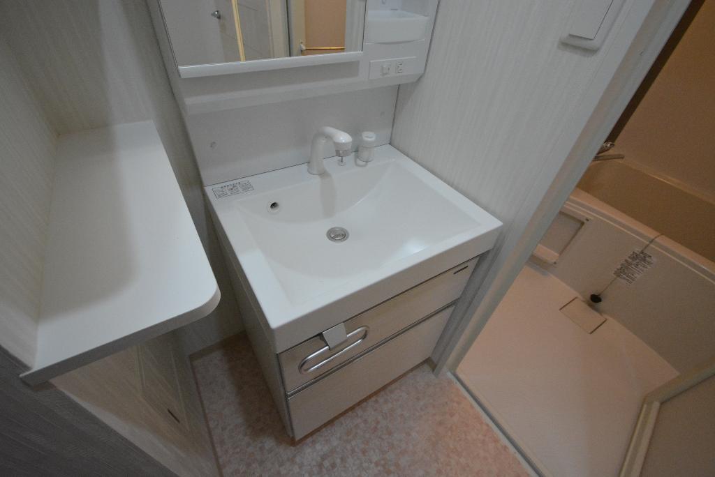 洗面設備　洗髪洗面化粧台