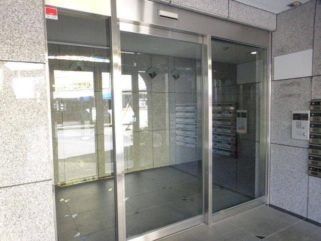 エントランス　オートロック付　エントランス