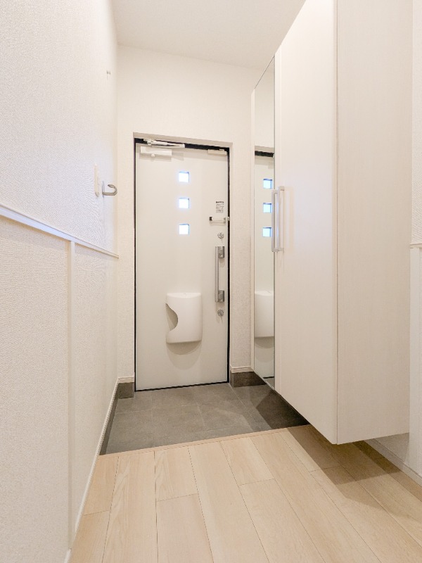 玄関　図面と現状に相違がある場合には現状を優先