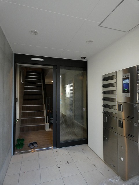 エントランス　エントランス