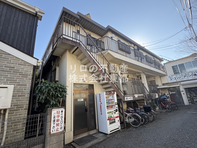 建物外観　周辺は閑静な住宅街ですので落ち着いた住環境です！