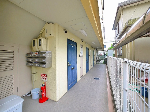 その他共有部分　ゆとりのあるエントランスです