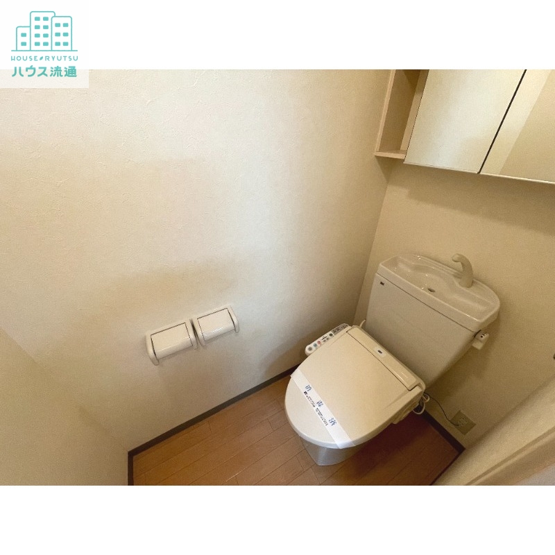 トイレ　※写真は別号室